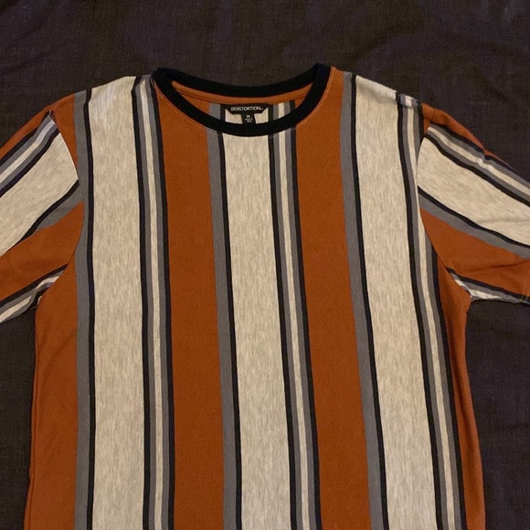 T-shirt - Picture 2 of 3